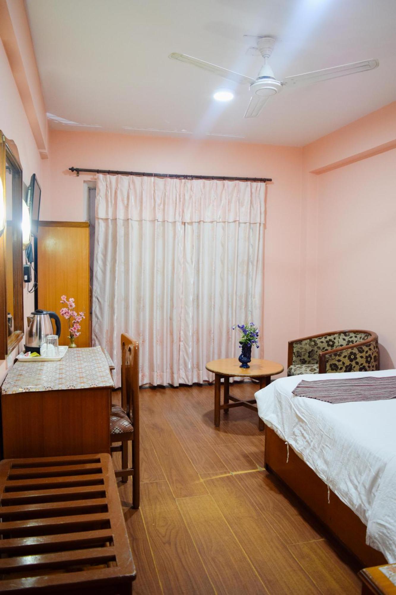 Kathmandu Prince Hotel Екстер'єр фото