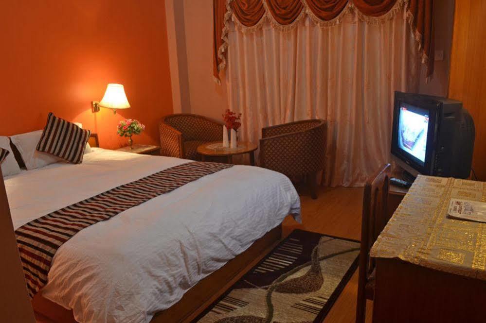 Kathmandu Prince Hotel Екстер'єр фото